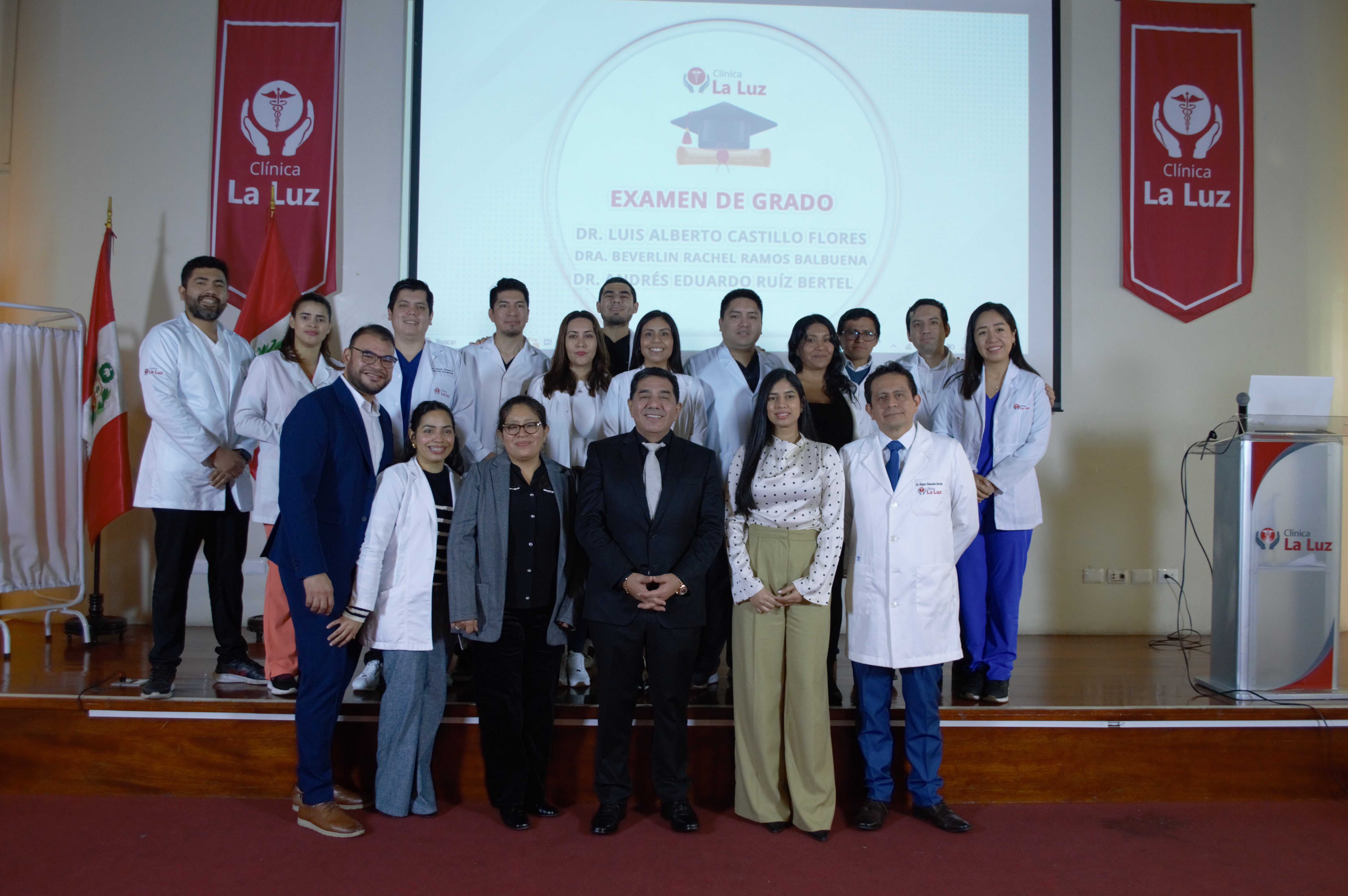 Foto de Graduación Segmento Anterior